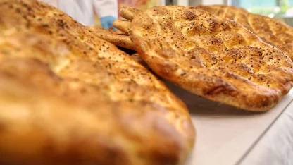 Bursa'da 450 gramlık BESAŞ ramazan pidesi 25 TL