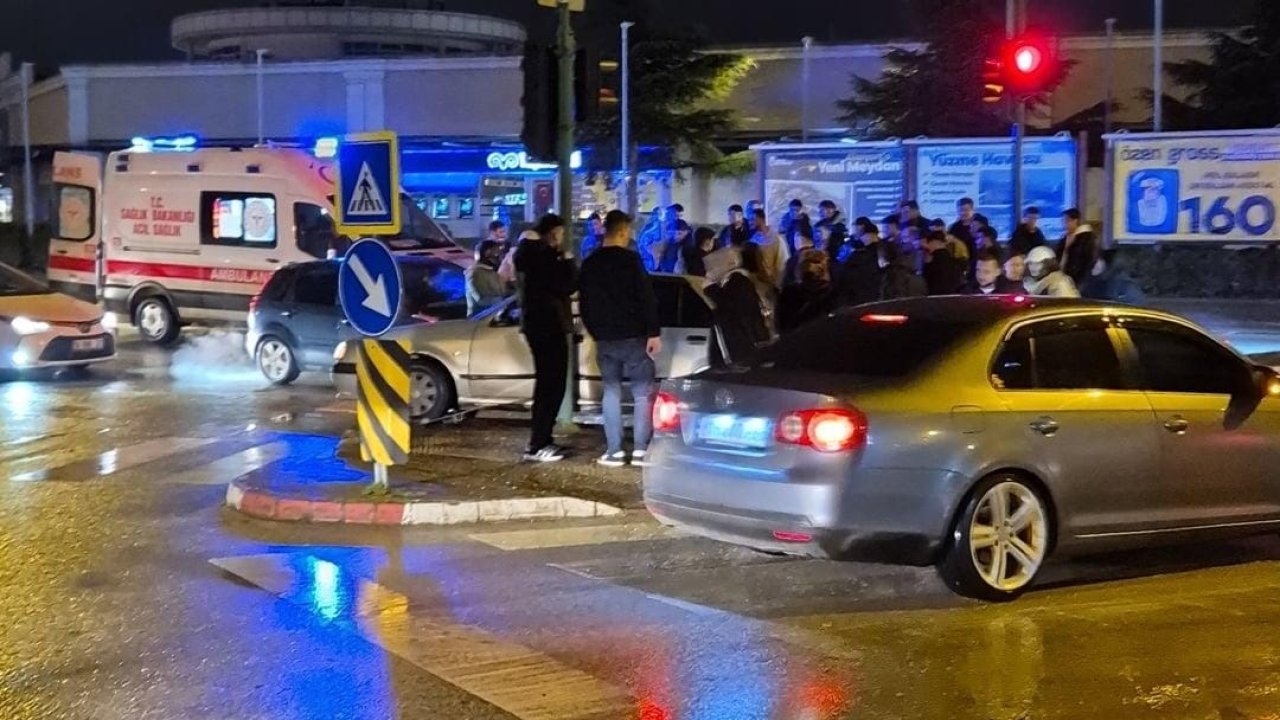 Bursa'da otomobil yayalara çarptı: 1 yaralı