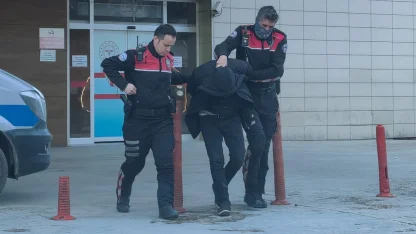 Bursa'da polisin 'dur' ihtarından kaçan şüpheli takip sonucu yakalandı