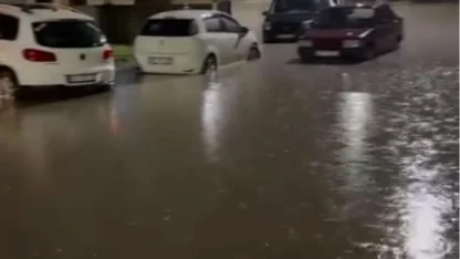 Bursa'da sağanak hayatı olumsuz etkiledi; bazı alt geçitler suyla doldu