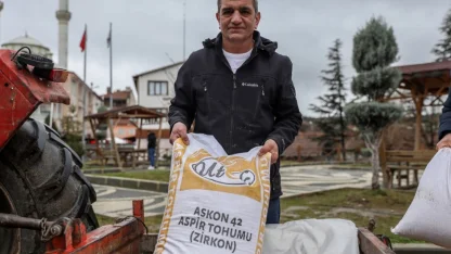 Bursa’da üreticiye fidan ve tohum desteği
