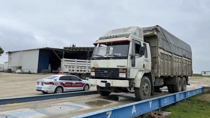 Edirne'de taşıma sınırını aşan 3 kamyon sürücüsüne 191 bin lira ceza