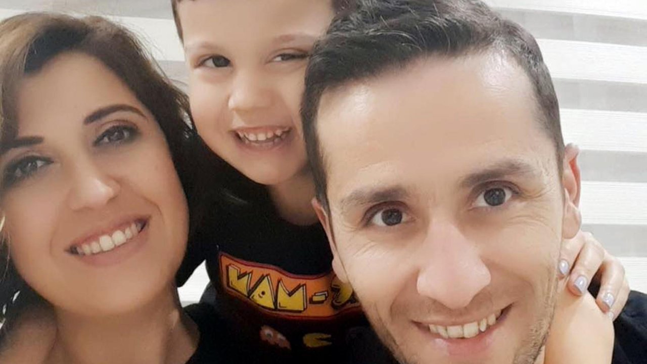 Eşi ve oğlunu öldürüp intihara kalkışan sanık, kanla, 'Beni affedin' yazmış