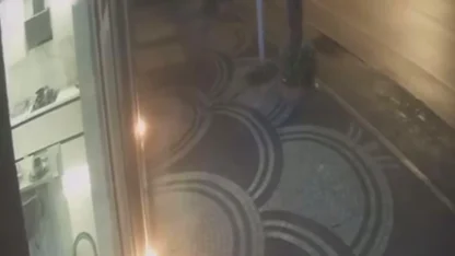 Hafif ticari aracın çarptığı yaya öldü; kaza kamerada