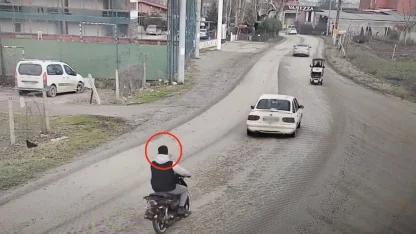 İnegöl’de kasksız trafiğe çıkan sürücülere ceza