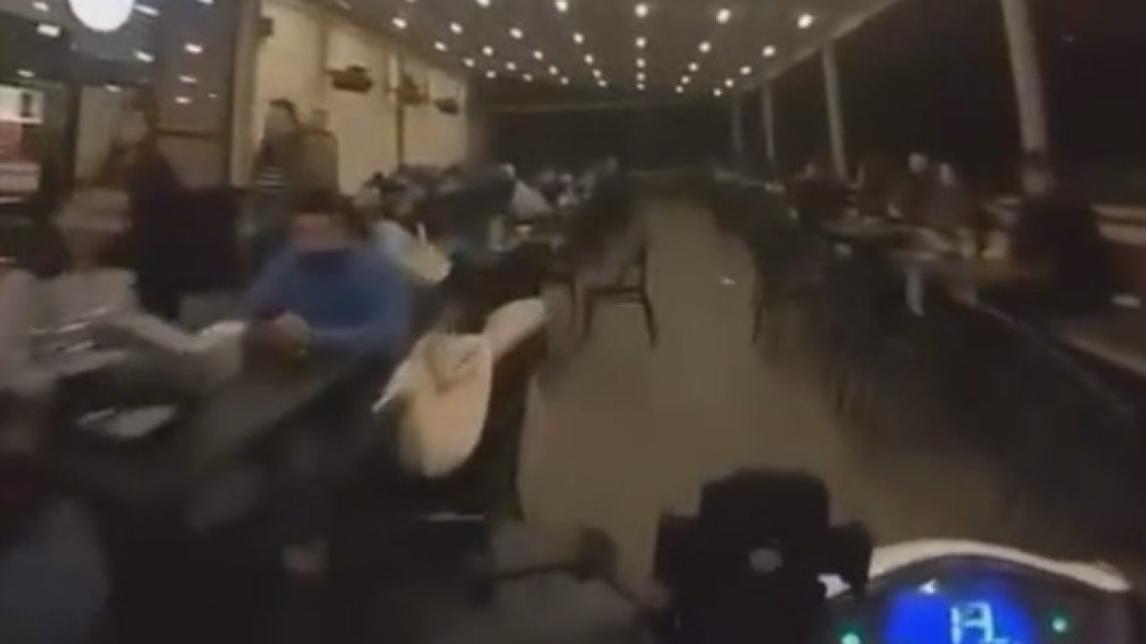 Kafede motosikletiyle müşterilerin arasında dolaşan sürücüye 6 bin 457 TL ceza