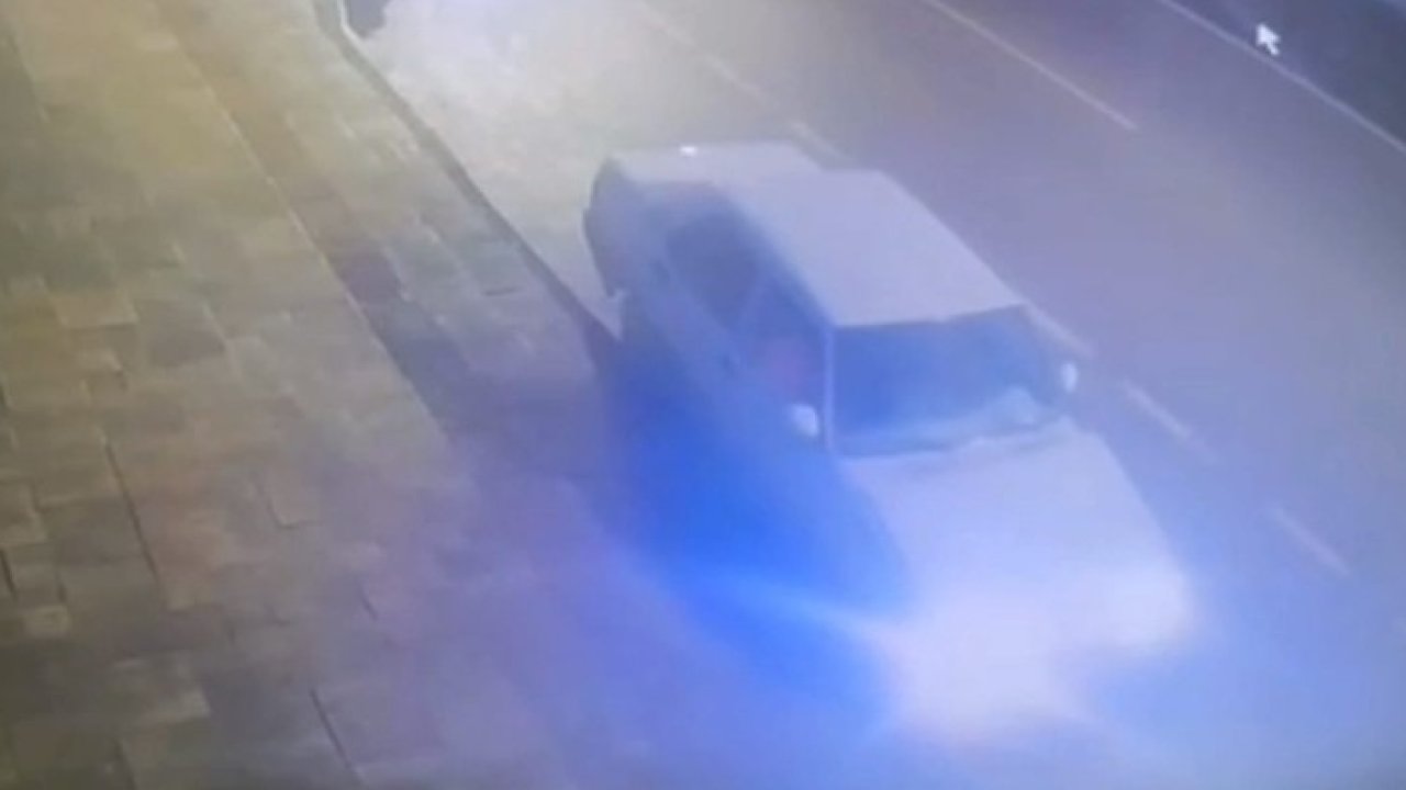Kaldırıma çarptığı otomobilini park edip kaçan sürücü ehliyetsiz çıktı
