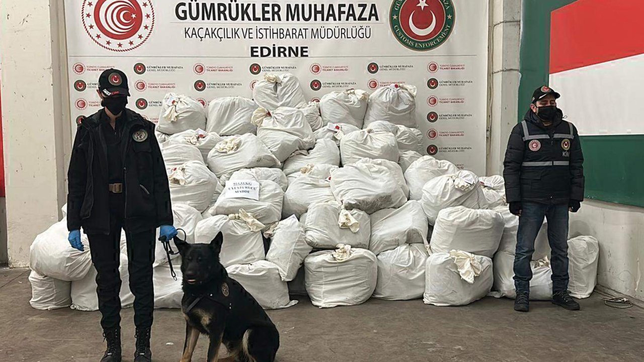 Kapıkule'de 914 kilo esrar ele geçirildi