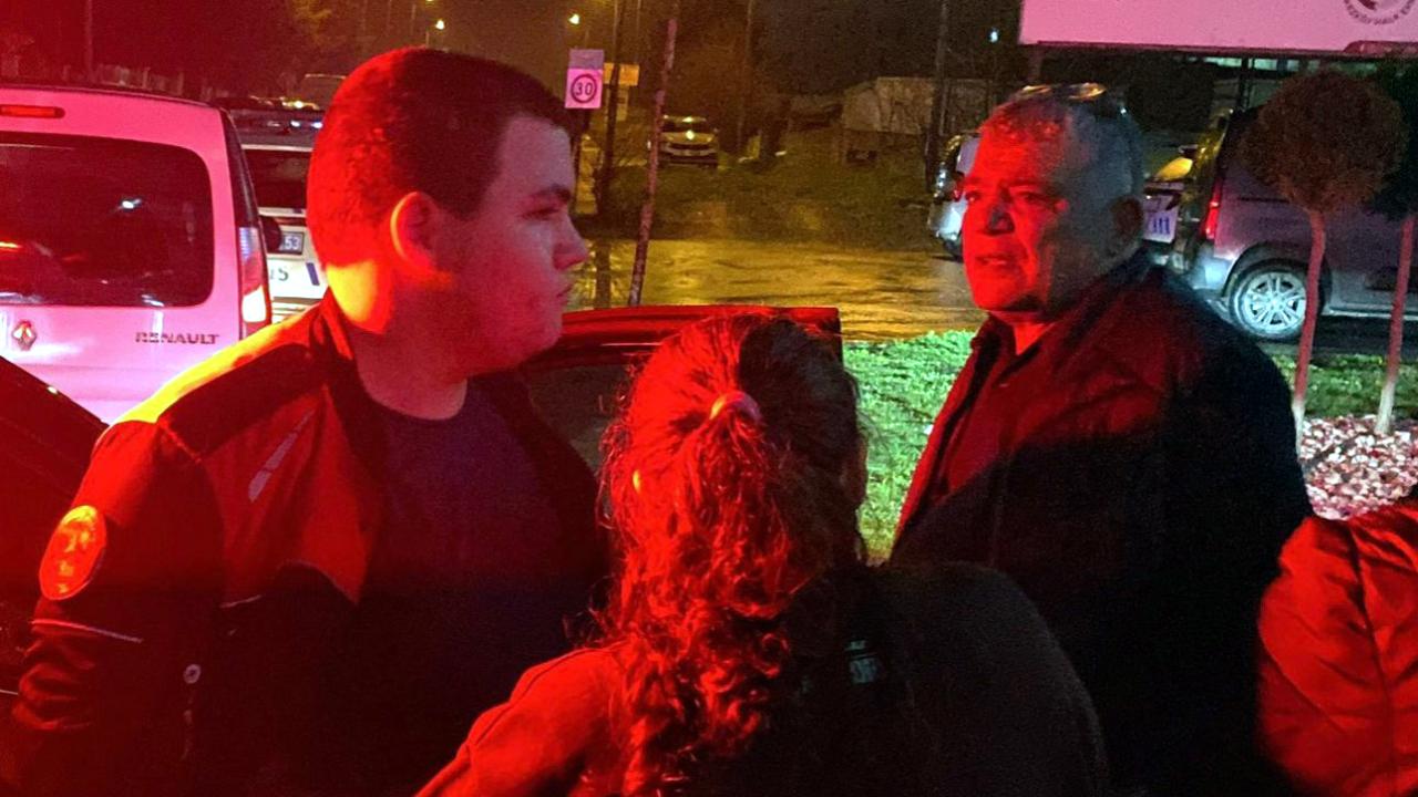 Kaybolan otizmli Melih 8 saat sonra bulundu, polis üşümemesi için montunu verdi