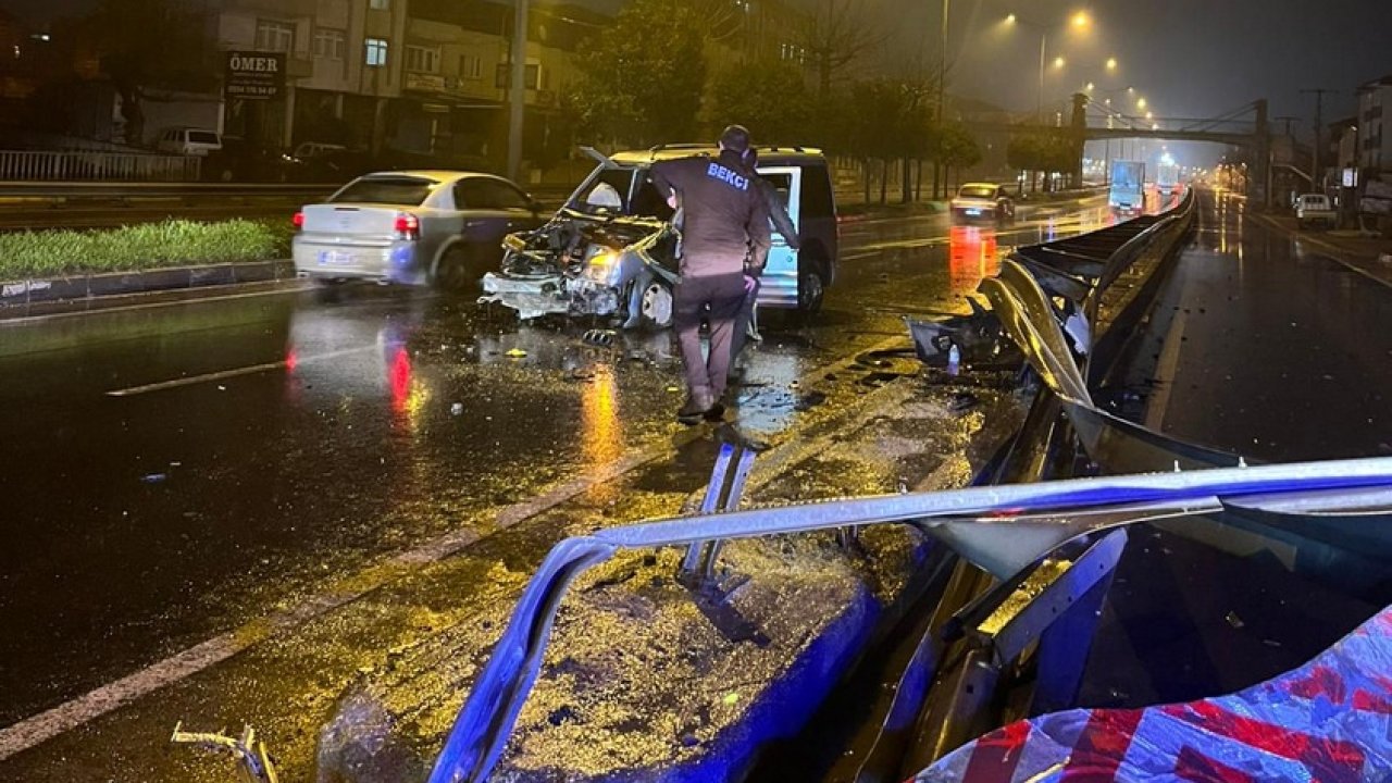 Kayganlaşan yolda bariyerlere çarptı