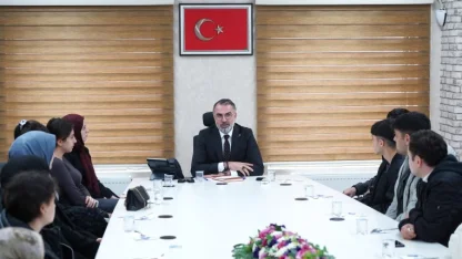 Kestel Belediye Başkanı Erol, KPSS adaylarıyla bir araya geldi