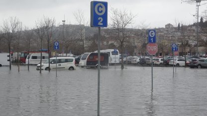 Kocaeli’de lodos; deniz taştı, yollar göle döndü