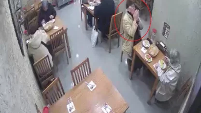 Komiser, nefes borusuna yiyecek kaçan kişiyi Heimlich manevrasıyla kurtardı