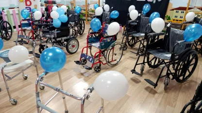 Kreş öğrencilerinin topladığı şişe kapaklarıyla alınan 21 engelli aracı, ihtiyaç sahiplerine verildi