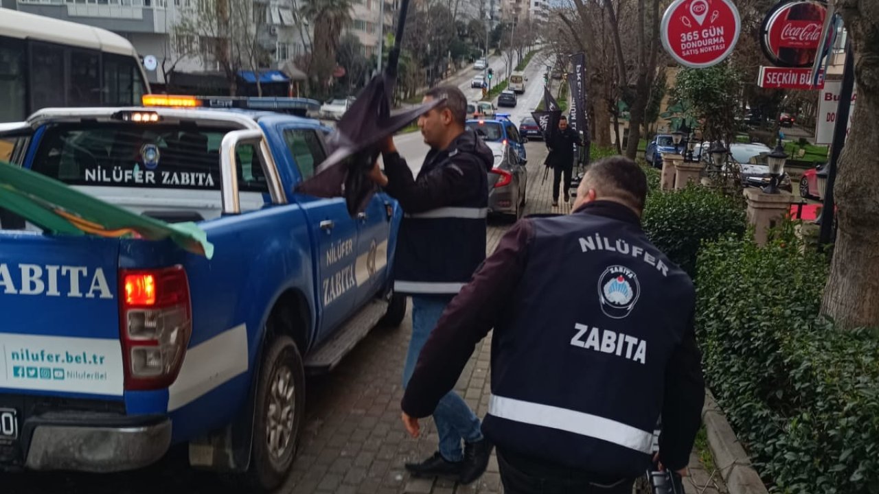 Nilüfer’de kaldırımları işgal eden materyaller toplandı