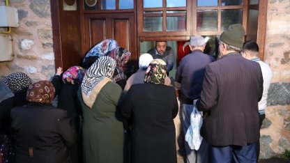 Osmangazi Belediyesi’nden ihtiyaç sahibi vatandaşlara çorba ve ekmek ikramı