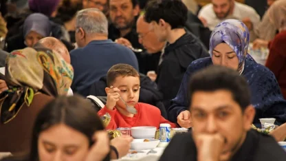 Osmangazi Belediyesi’nden şehit aileleri ve gaziler onuruna iftar