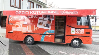 Osmangazi’de ‘Yeni Gezici Kütüphane’ hizmete açıldı