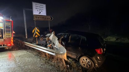 Otomobil bariyere çarptı, sürücü yara almadan kurtuldu