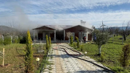 Sakarya'da tek katlı evde yangın