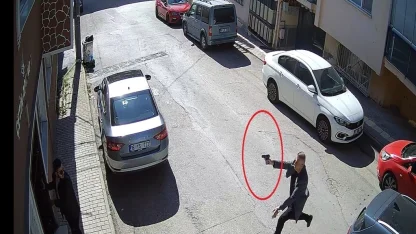 Savcı, diş hekimi eşini çocuklarının yanında öldürüp boşanma davası hakimini suçlayan sanık için ağırlaştırılmış müebbet istedi