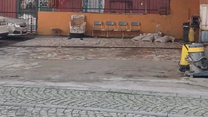 Silahlı saldırıya uğrayan oto yıkama dükkanının sahibi, ağır yaralandı