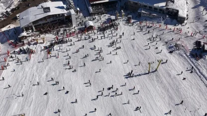 Sömestirde Uludağ’a tatilci akını; Milli Park gişelerinden 15 günde 47 bin araç geçiş yaptı