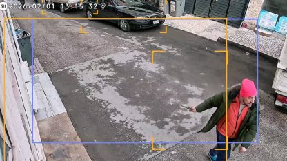 Tabancayla kayınpederini öldürüp, kayınbiraderini yaraladıktan sonra kaçtı