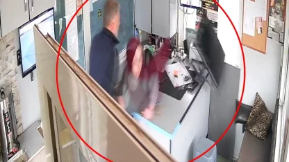 ‘Taksi beni sevmiyor’ diyerek saldırmış; taksi durağına saldırının yeni görüntüleri ortaya çıktı