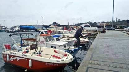Tekirdağ'da fırtına; eğitim uçuşları iptal edildi, balıkçılar denize açılamadı