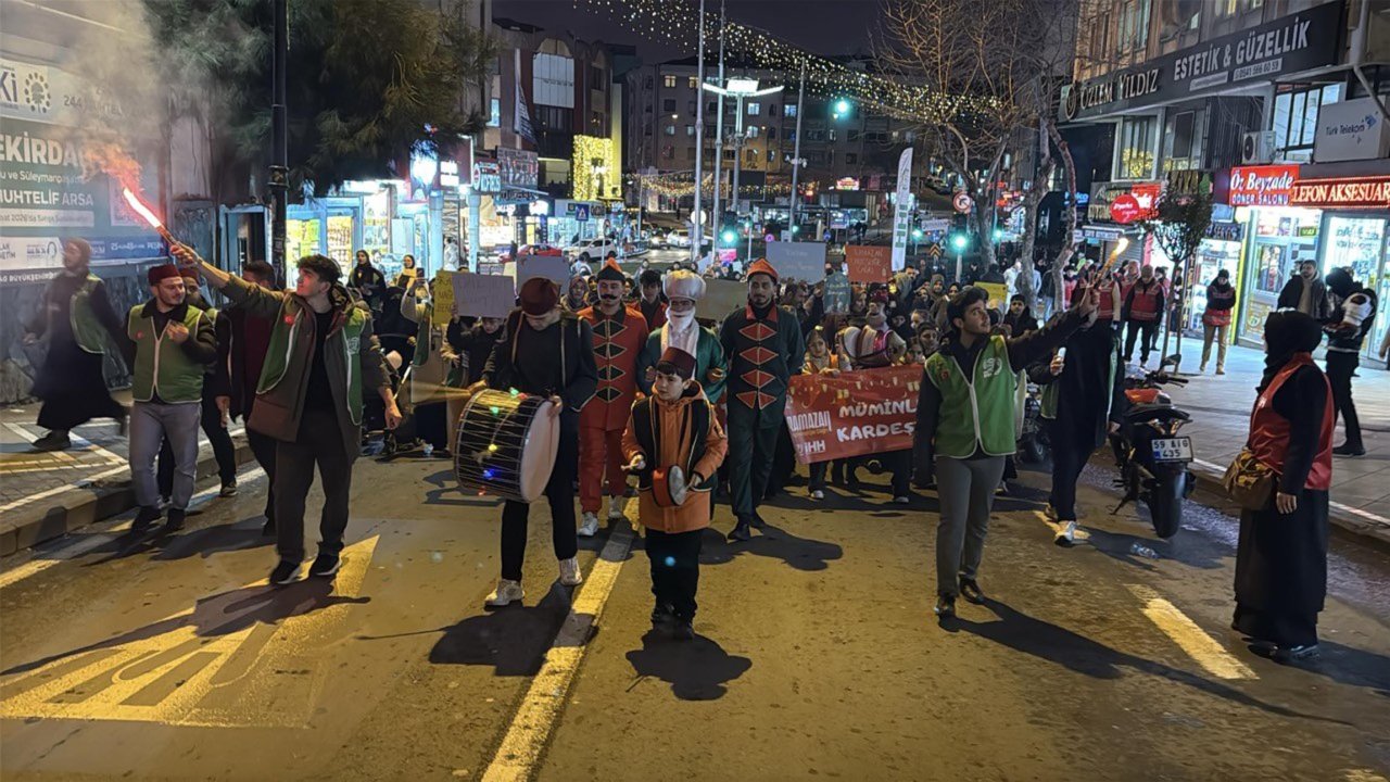 Tekirdağlılar ramazan ayını düzenlenen yürüyüşle karşıladı