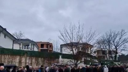 60 yıllık mahalle geleneği; bayramlaşma kuyruğu 1 kilometreyi buldu