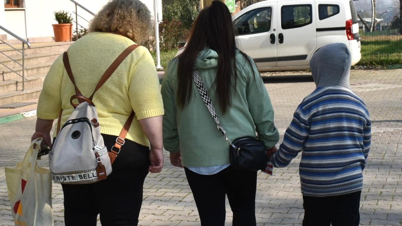 7 yıl sonra annesiyle yeniden tanışan ve ilk kez 'anne' diyen Nazar: Rebecca kötü değil, iyiymiş