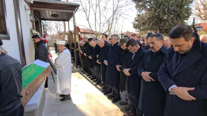 AK Parti'li Aksal'ın babası son yolculuğuna uğurlandı