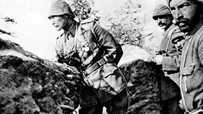 Atatürk, 18 Mart'ta denetime giderken bombardımana yakalanmış