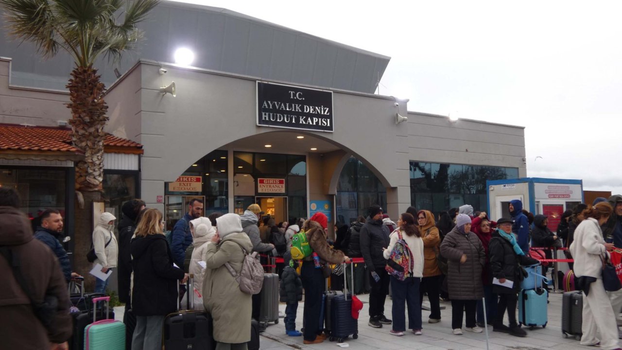 Ayvalık Deniz Hudut Kapısı'nda 'Midilli' yoğunluğu bu bayram azaldı