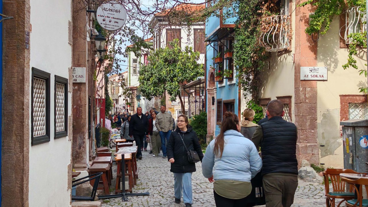 Ayvalık'ta bayram yoğunluğu