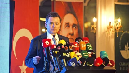 Başkan Erkan Aydın 700 günlük hizmet raporunu paylaştı