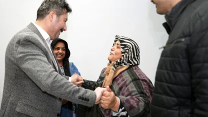 Başkan Özel: AK Parti ailesi olarak halkımızın gönlüne girmeye talibiz