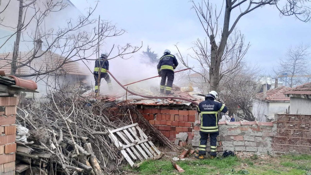 Bedensel engelli, evinde çıkan yangında yaralandı