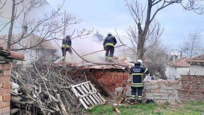 Bedensel engelli, evinde çıkan yangında yaralandı