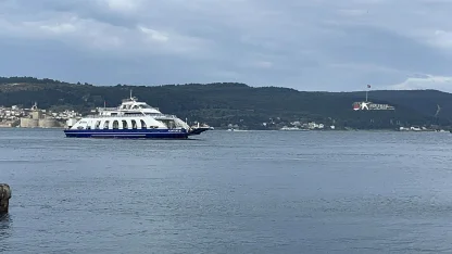 Bozcaada ve Gökçeada feribot seferlerine fırtına engeli