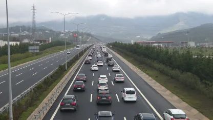 Bursa-Ankara kara yolunda bayram dönüşü yoğunluğu