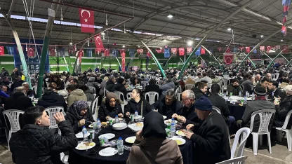 Bursa düzenlenen iftar programına 2 bin 500 kişi katıldı