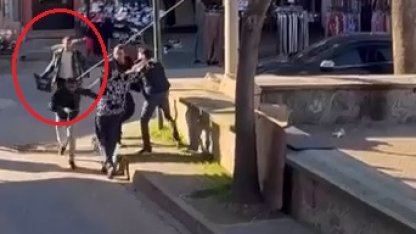 Bursa'da iki grup arasında çıkan duba ve tabureli kavga kamerada