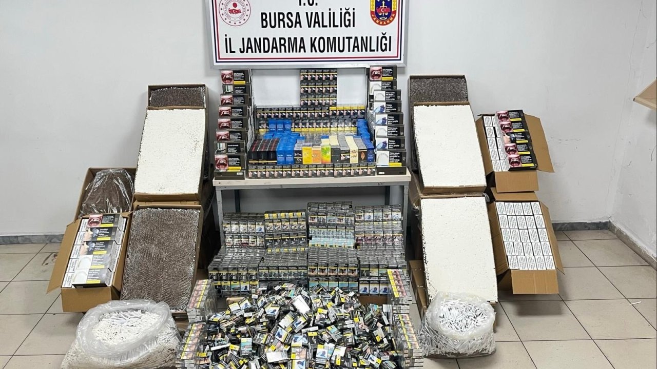 Bursa’da kaçak tütün operasyonu; 65 bin adet dolu makaron ele geçirildi
