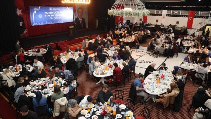 Bursa'da koruyucu aile ve çocuklar için iftar programı düzenledi