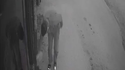 Bursa’da pizza zincirinin eski çalışanı 2 şubeyi kundakladı; o anlar kamerada