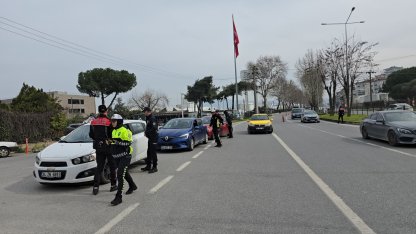 Bursa'da ramazan tedbirleri kapsamında trafik uygulaması yapıldı