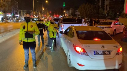 Bursa'da trafik denetlemesinde 25 sürücüye 448 bin TL ceza